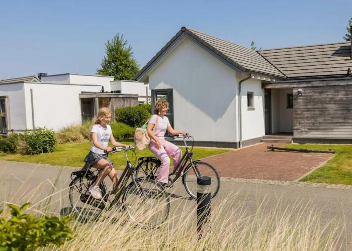 Detached Single Story Holiday Home Near the Sea