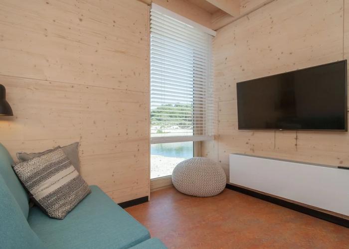 Detached eco Cottage on the Lake Grevelingen