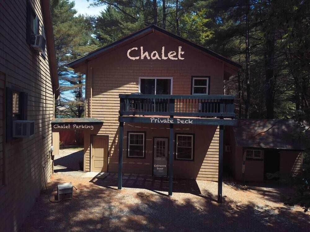 Sunset Chalet-amazing Views Private hot tub