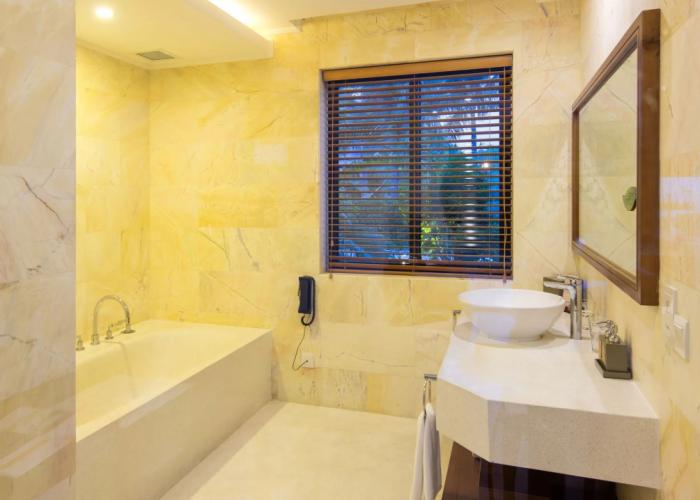 Cam Ranh Riviera Beach Resort & Spa