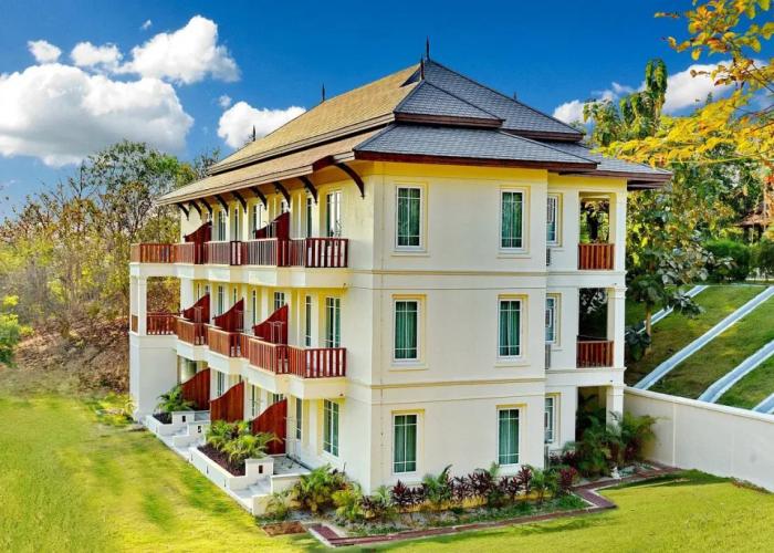 Aureum Palace Hotel & Resort