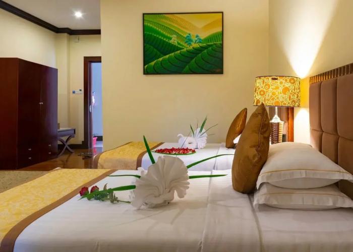 Aureum Palace Hotel & Resort
