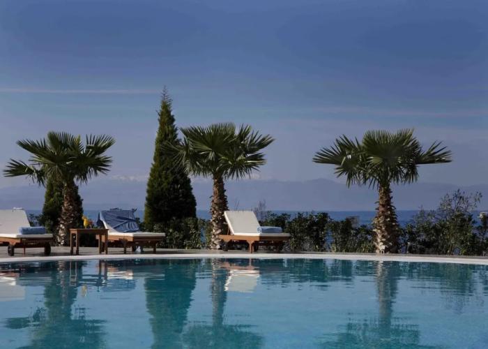 Valis Resort