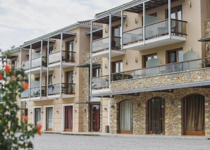 Valis Resort