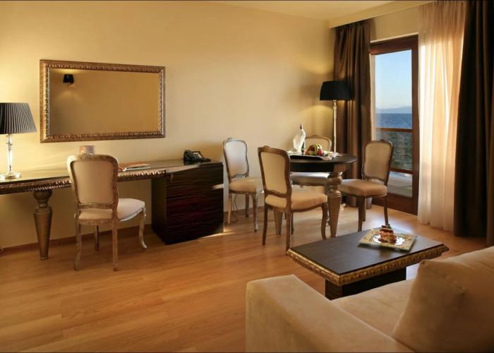 Valis Resort