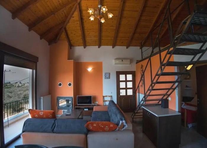Foula House in Magnisia