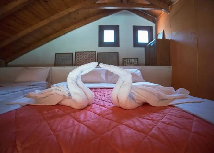 Foula House in Magnisia