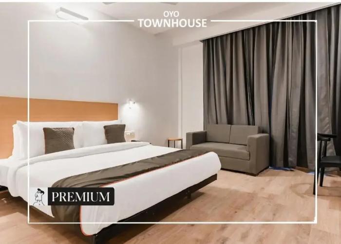 OYO Townhouse 173 Knowledge Park 3