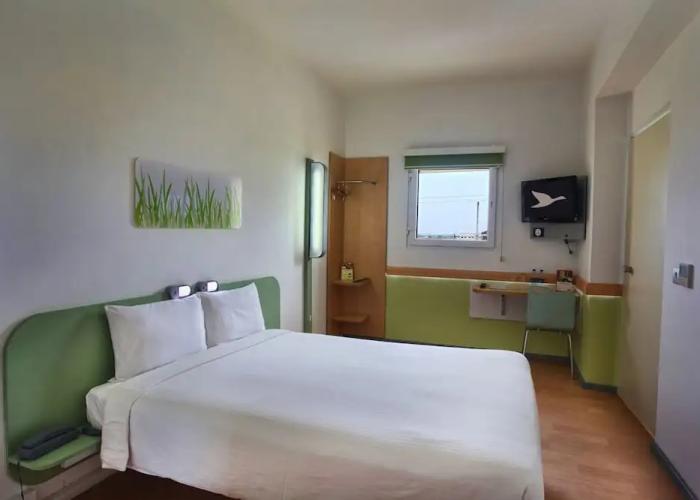 Holiday Inn Express Greater Noida Knowledge Park