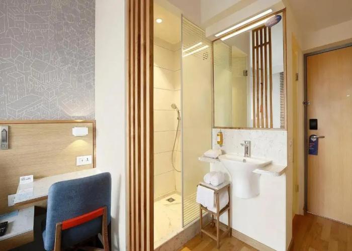 Holiday Inn Express Greater Noida Knowledge Park