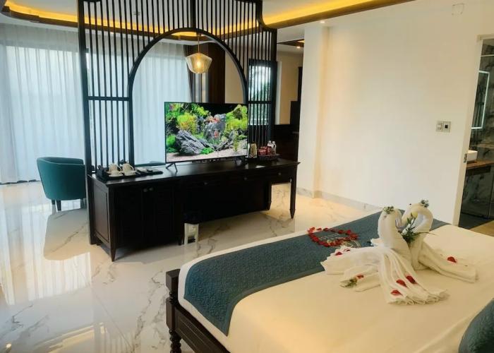 Blue Sea Hue Hotel