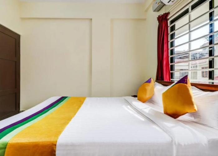 Itsy Hotels Rain Tulsi Stayz, Palarivattom Junction
