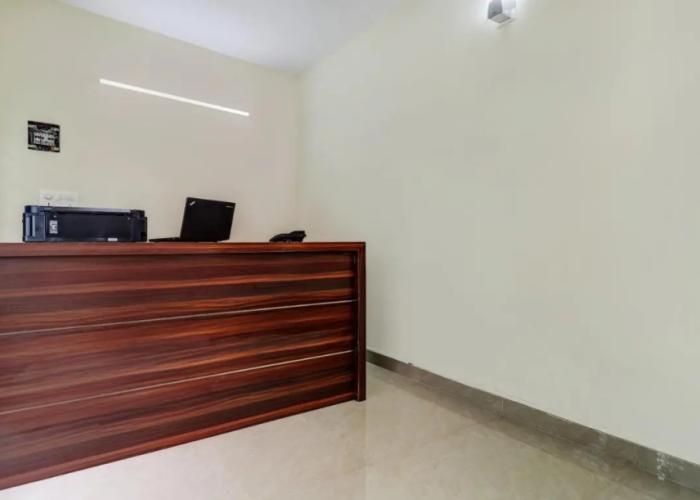Itsy Hotels Rain Tulsi Stayz, Palarivattom Junction