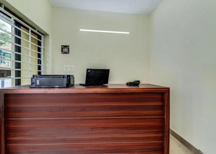 Itsy Hotels Rain Tulsi Stayz, Palarivattom Junction