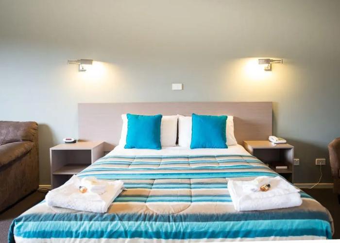 Kingston Hotel