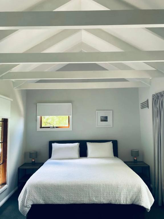 фото Hideaway Studio Accommodation