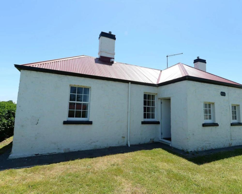 Low Head Pilot Station