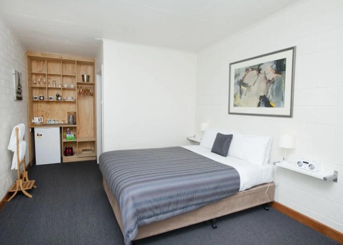 Bruny Island Escapes and Hotel Bruny