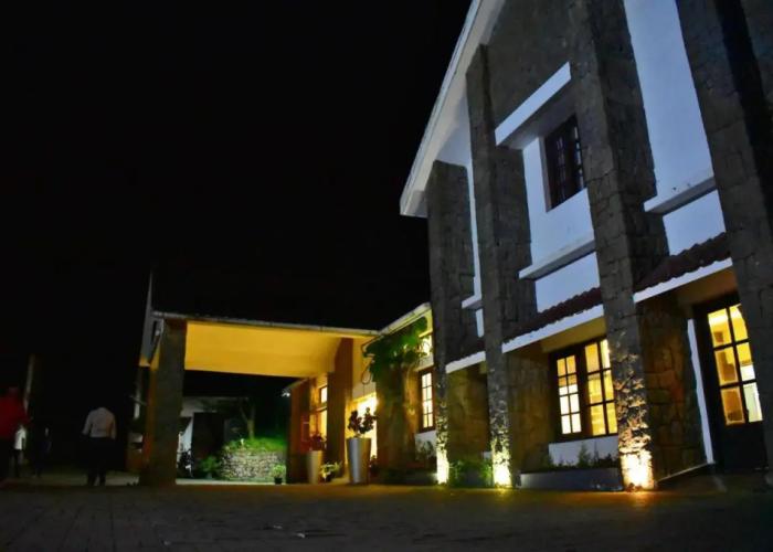 Adrak Summer Sand Hill Resort Vagamon