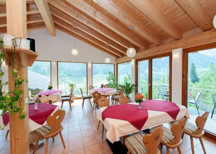 Hotel Cuntera