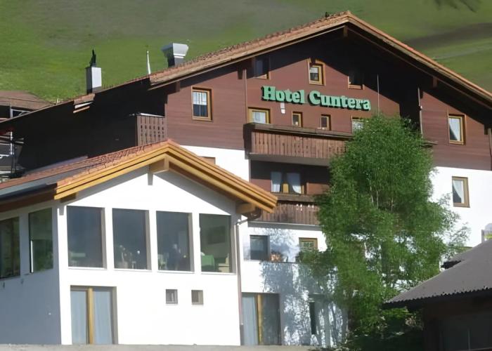 Hotel Cuntera