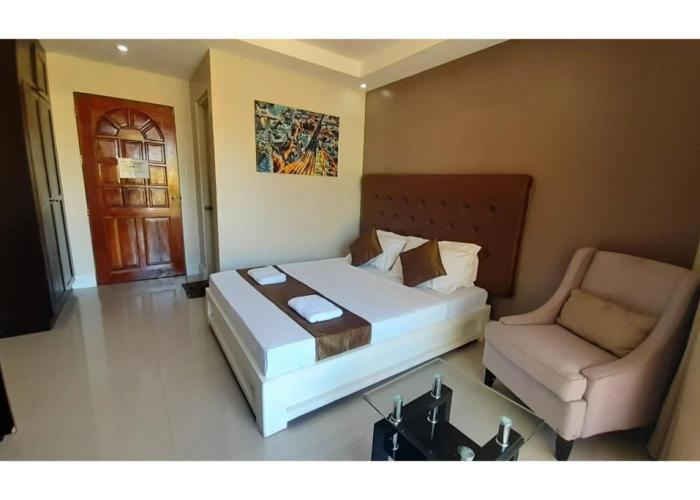 Adelaida Pensionne Hotel