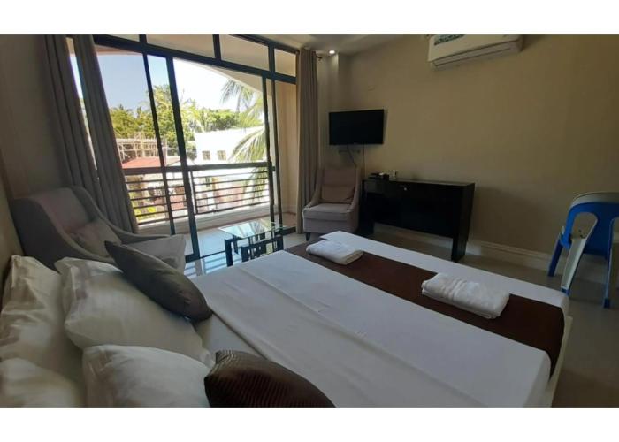 Adelaida Pensionne Hotel