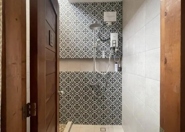 Ceda Guest House by HiveRooms