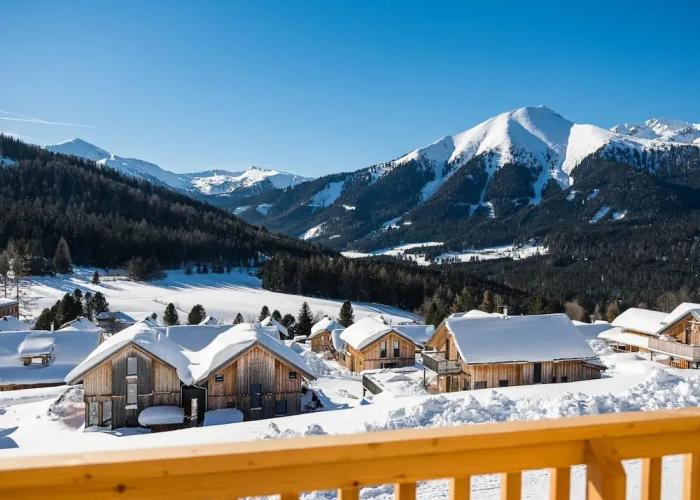 Beautiful Chalet Near Ski-lift