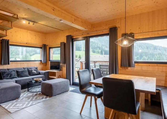 Beautiful Chalet Near Ski-lift