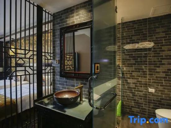 Meishan Yichuan Earl Hotel (Meishan East Railway Station Wanda Plaza)