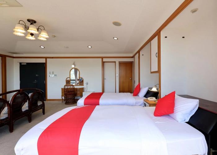Oyo 44595 New World Hotel