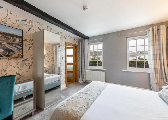 Georgian House Hotel