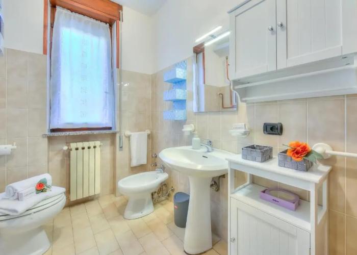 Cedar House Villa Few Minutes From Lake