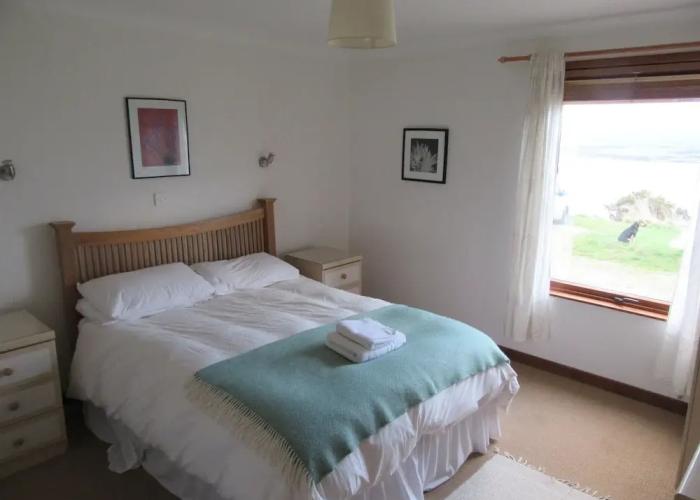 Kestrel, Longhouse Cottages