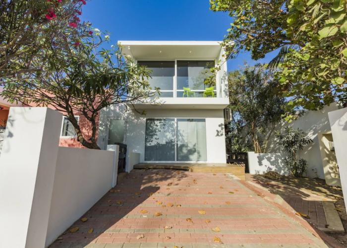 Boca Catalina Modern Villa