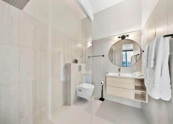 Catalina Residence Apt 3 - L.g. Smith Boulevard 546-j
