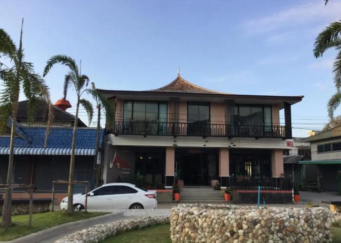 Saranya River House