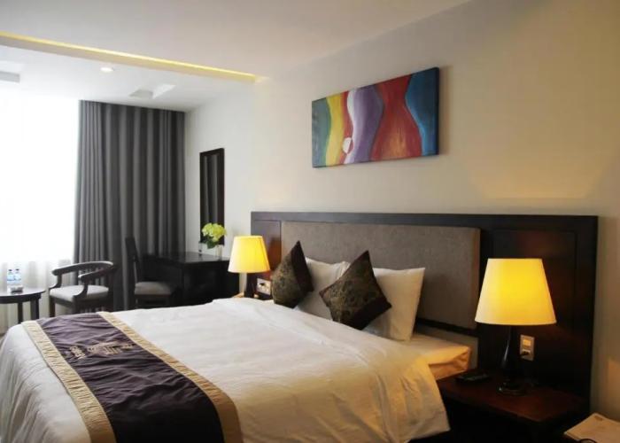 Golden Hotel