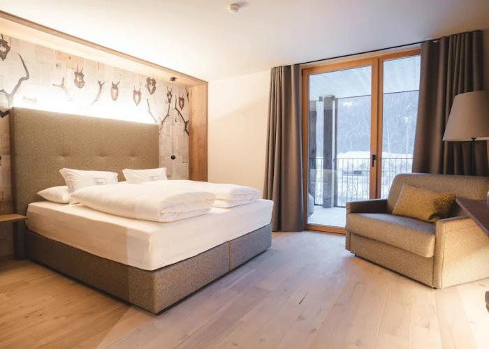 Christof Hotel