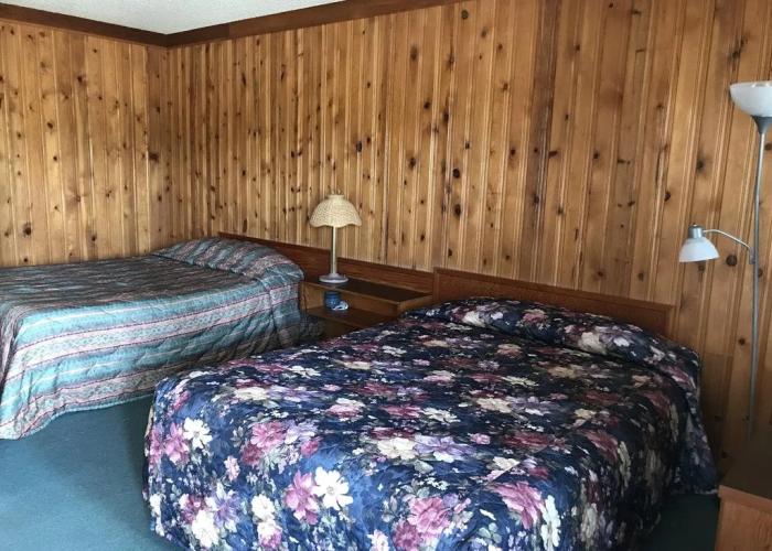 Glacier View Inn