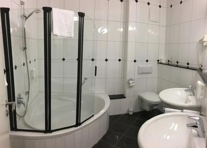 Hostellerie Bacher GmbH