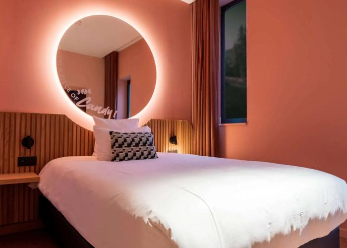 Mah Hotel