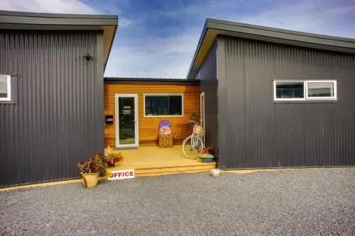 The Kaka Point Motels