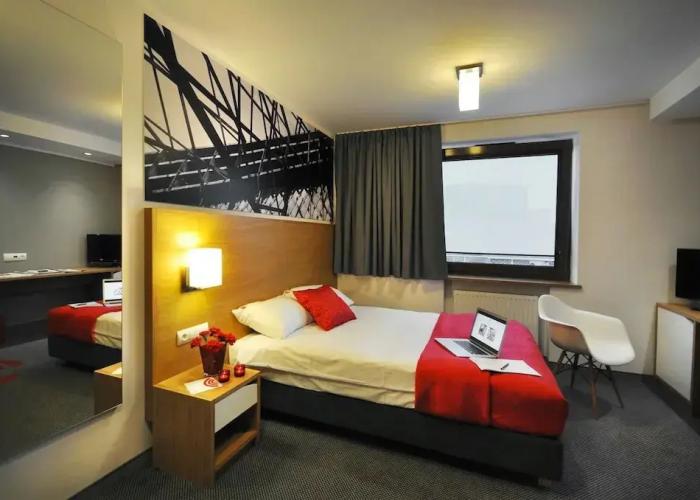Hotel Link
