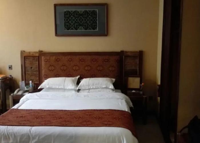 Old Kapok Hotel
