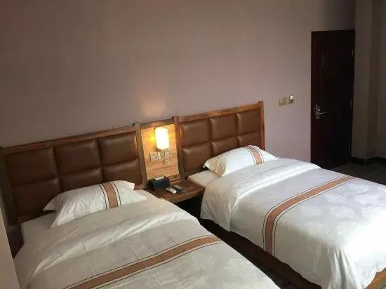 Aiwu Inn Daxin County Detian Waterfall