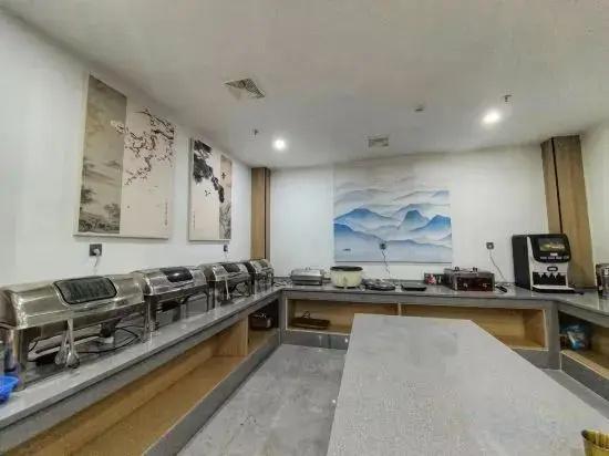 Daxin Yuexiang Biancheng Hotel