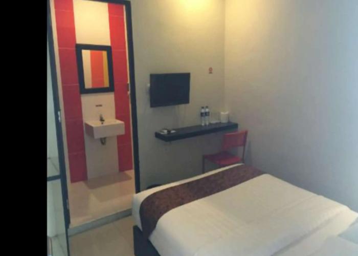 RedDoorz @ Budget Hotel Ambon