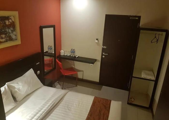 RedDoorz @ Budget Hotel Ambon